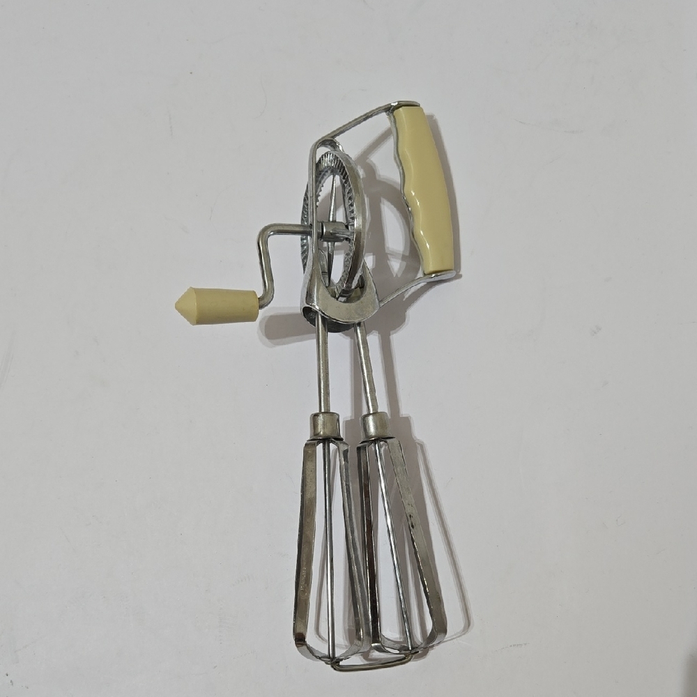 Vintage Stainless Steel Hand Mixer with Cream Handle